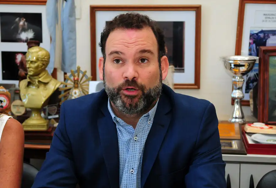 El presidente del SISP atribuyó a un "error" las bajas consultas en los barrios