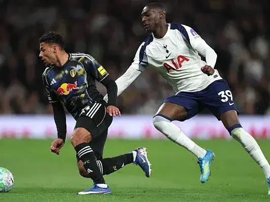 Tottenham perdió la chance de alejarse de West Ham.