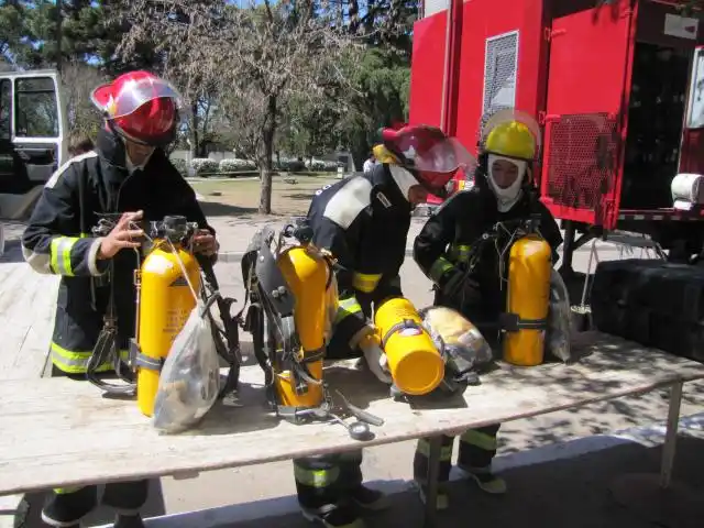 Bomberos cumplen hoy sus 42 años de vida institucional
