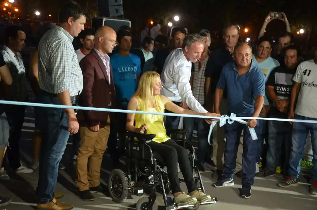 Fotos de la inauguración del nuevo anfiteatro y espejo de agua del Parque del Lago