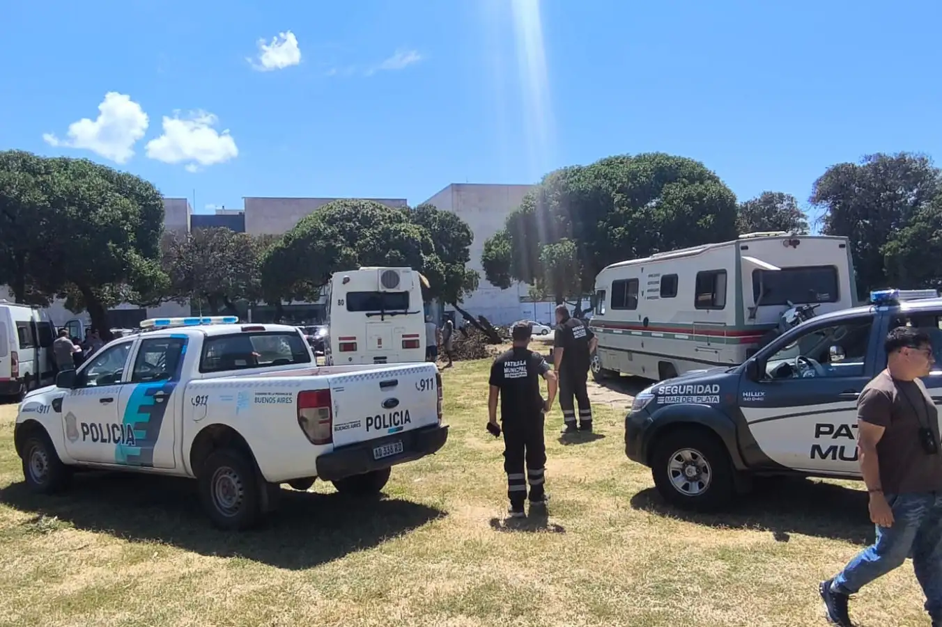 Tres vehículos tipo motorhome fueron interceptados por la Policía.