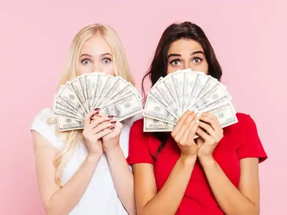 Los adolescentes podrán abrir una caja de ahorros en dólares