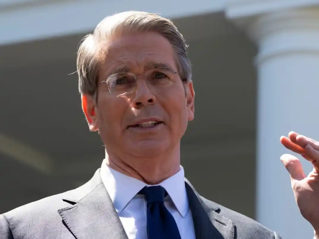 El funcionario republicano llegará hoy al país para reunirse con Milei y Caputo.