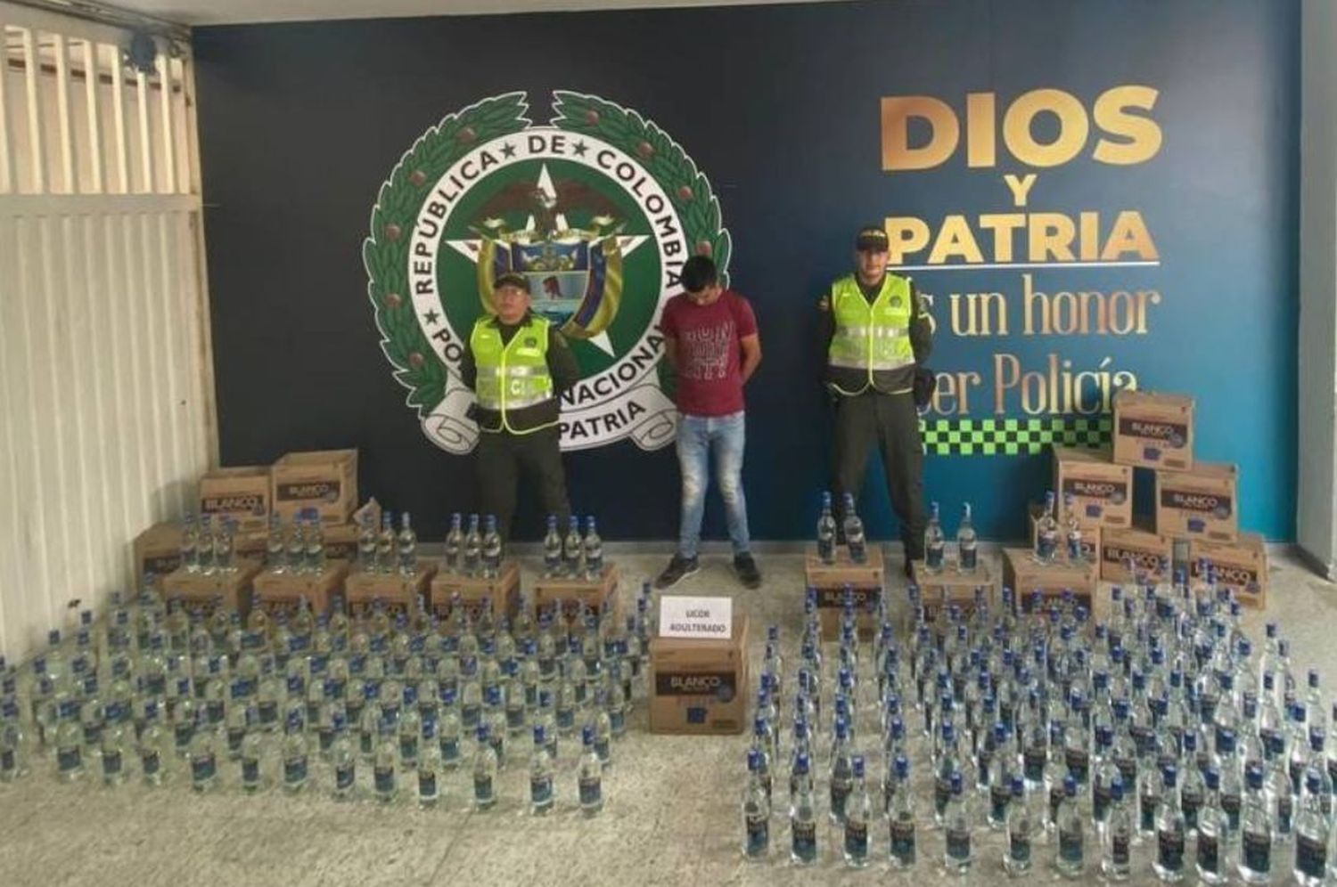 Colombia: incautaron más de 200 botellas de licor adulterado