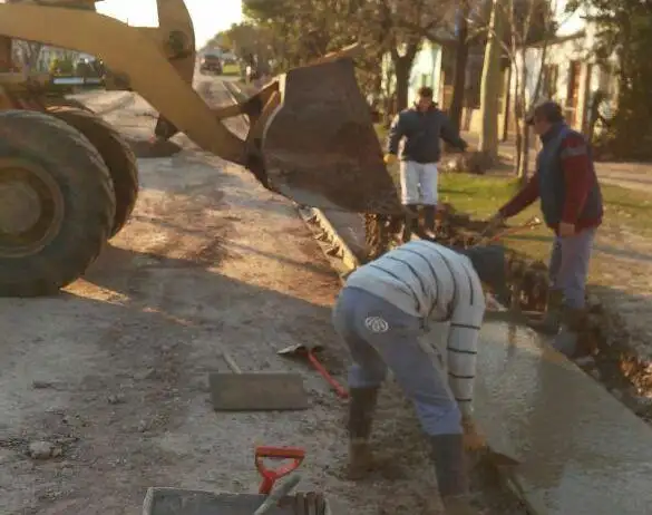 Galarza. Construcción de  cordón cuneta 
