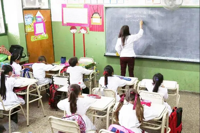 Empezarán las negociaciones salariales con docentes