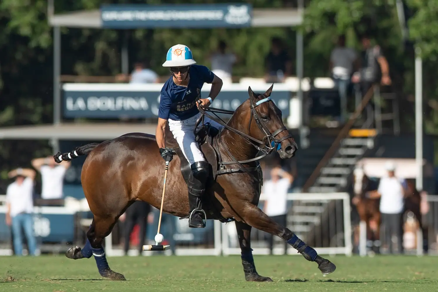 FOTO SANTIAGO YOUNG La Dolfina se coronó en Hurlingham.
