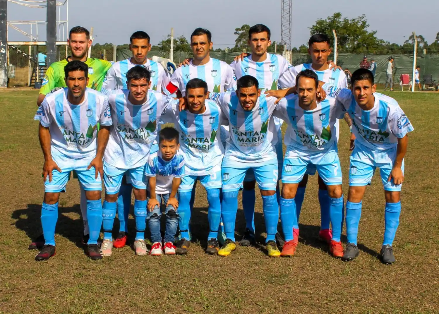 Alberdi, Constitución y 9 de Julio no dan tregua en el fútbol de la “B”