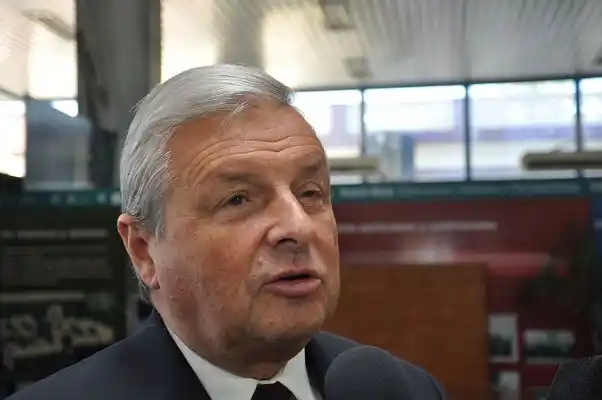 Lauritto confirmó que va por la intendencia