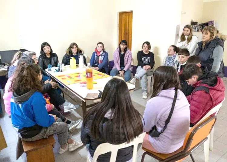 Visita. De funcionarias a los centros de día “Apostando a la Vida” y “Apapacho”