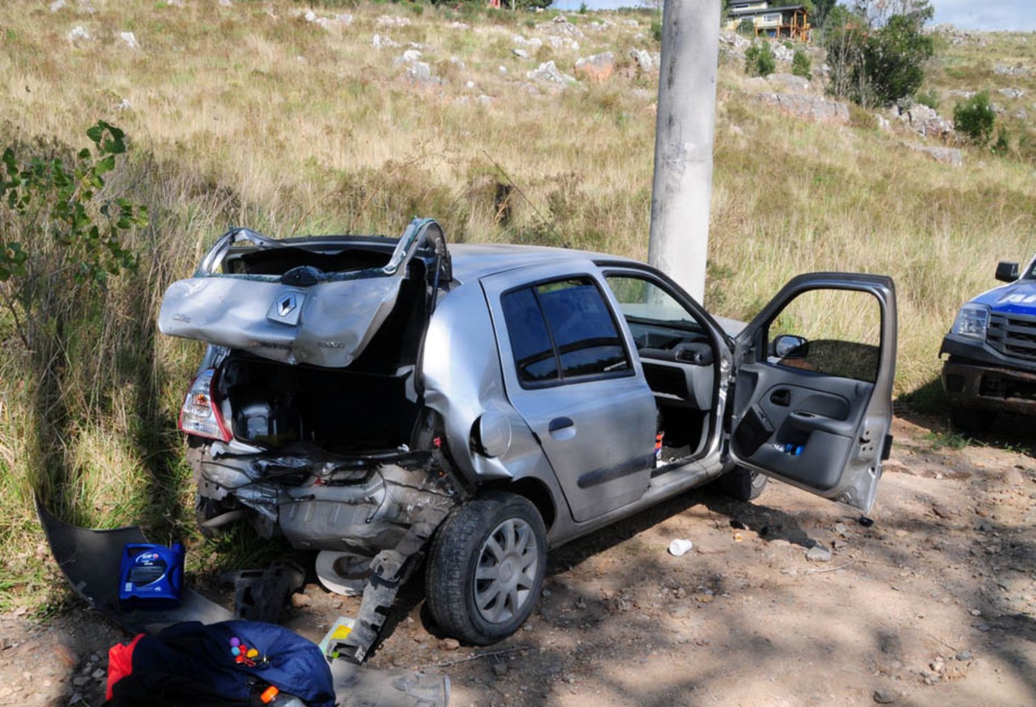 Una camioneta se quedó sin frenos y chocó por detrás a un auto en Villa del Lago