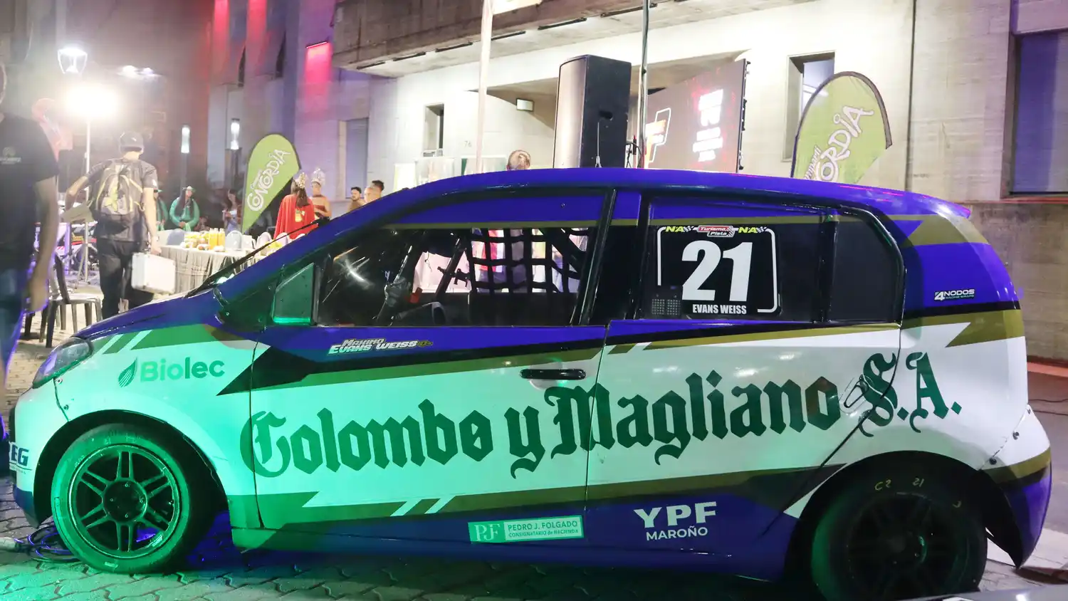 En conferencia de Prensa se presentaron el Turismo Pista y el Turismo Carretera 2000