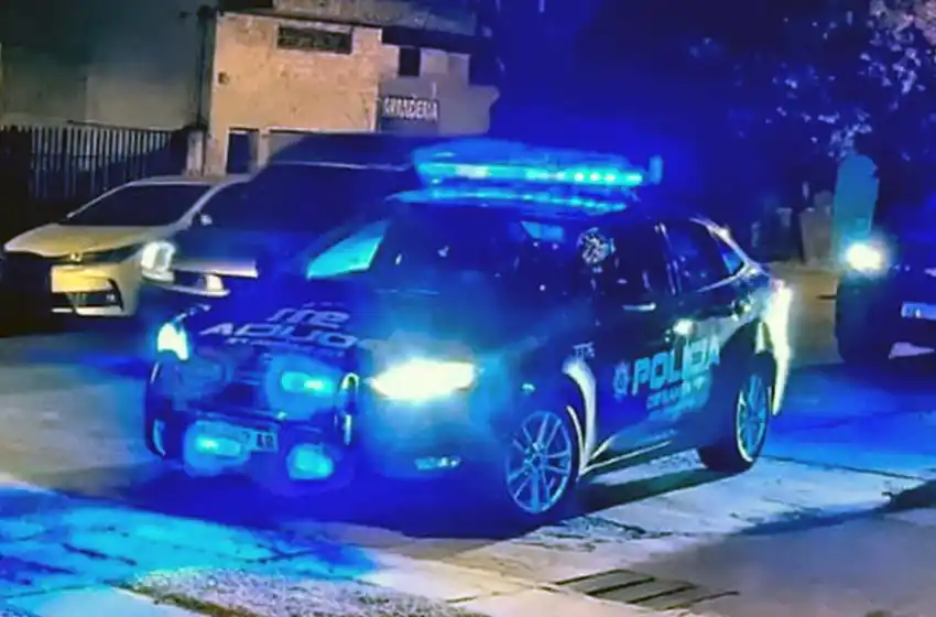 Hirieron a un menor de edad tras una fuerte balacera a una casa de zona oeste