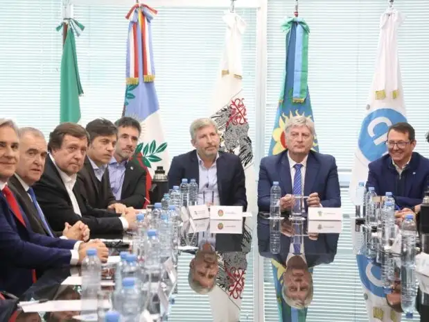 El Gobierno y las provincias se reunieron para debatir el reparto de fondos