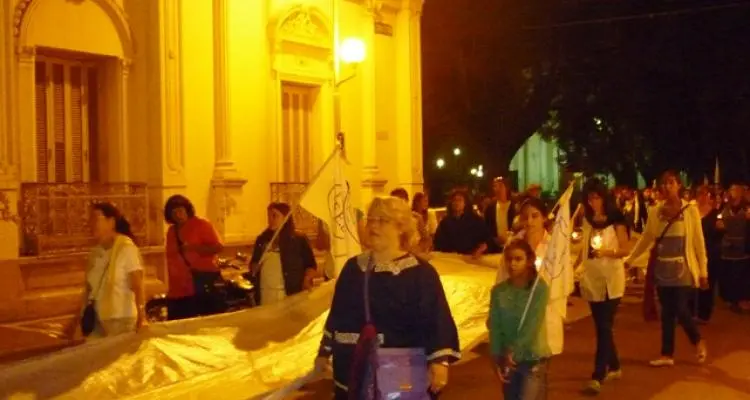 Docentes: Marcha de antorchas