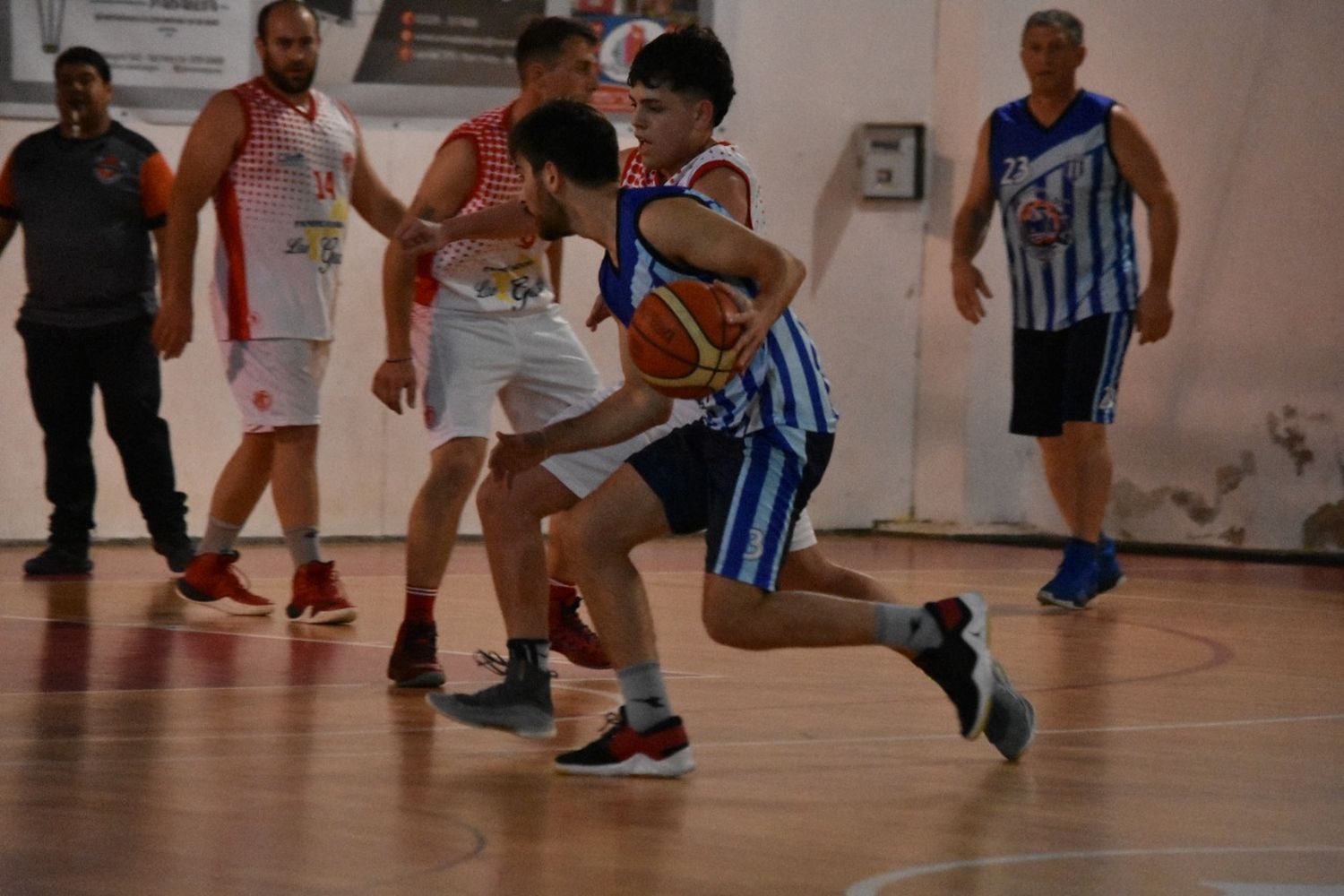 Debanba cierra la temporada con un Torneo Relámpago en homenaje a Cachi Paz