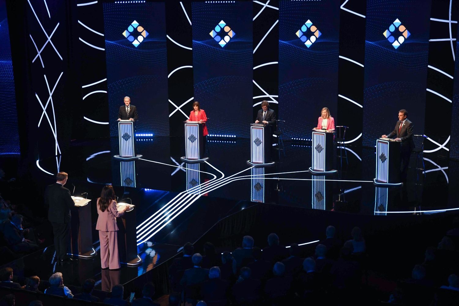 Con algunos cruces tensos finalizó el segundo debate presidencial 2023