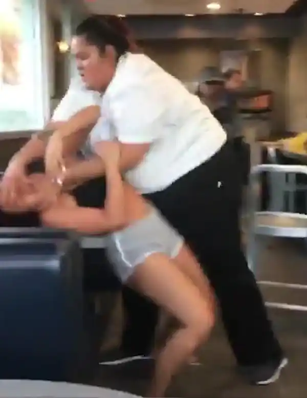 Pidió un vaso con agua en un McDonald’s, pero la empleada le dio una paliza tremenda