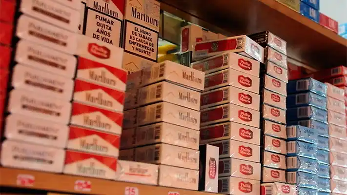 Una tabacalera anunció una suba del 5% en sus cigarrillos a partir de hoy