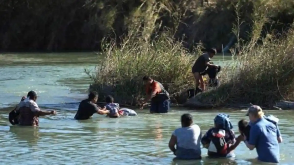 PELIGROS DE LA MIGRACIÓN: una hondureña embarazada y 2 niños de Angola mueren ahogados al cruzar el río Grande