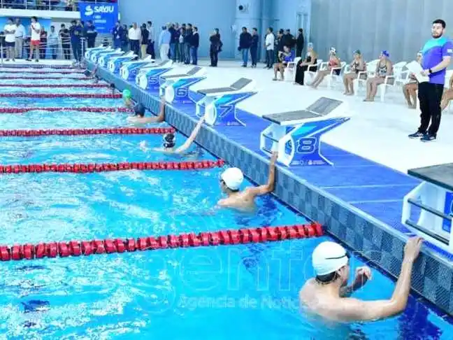 Se postergó para diciembre el
Torneo Máster de Natación