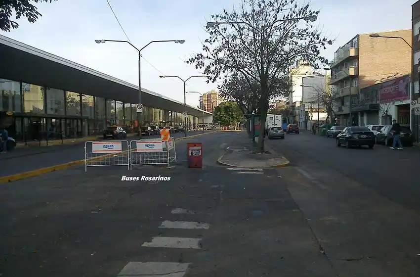 Balearon a un hombre a metros de la Terminal