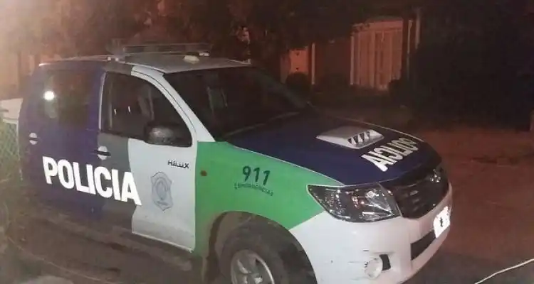Tres policías heridos y tres aprehendidos tras una “batalla campal” en la calle