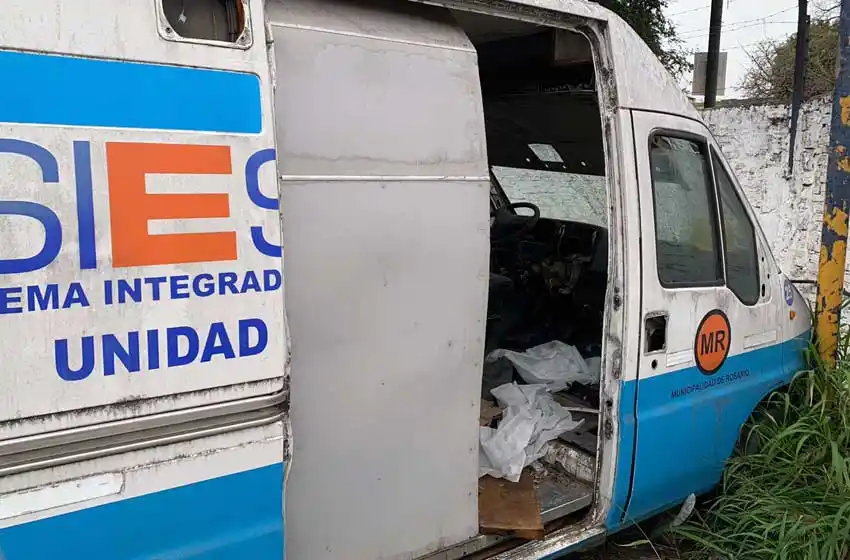 Continúa el reclamo de ambulancieros del Sies por el estado de los móviles: solo la mitad de las unidades están operativas