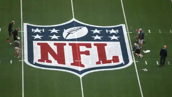 Esta es la venezolana que transmitirá desde el Super Bowl