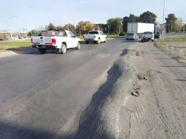 La Defensoría instó a Nación a prever el
financiamiento para el arreglo de rutas