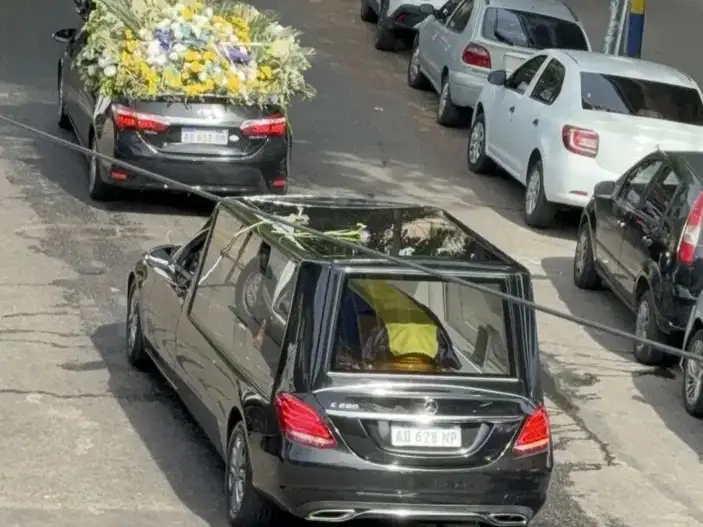 A una semana del fallecimiento de Russo.