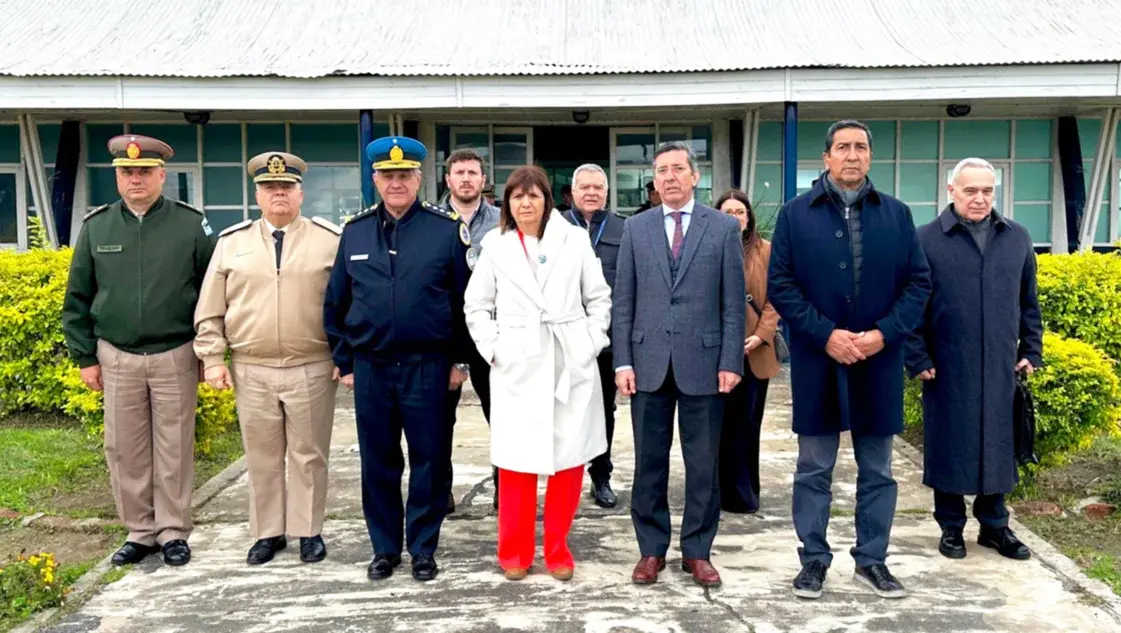 Bullrich en Corrientes: "Reafirmamos nuestra máxima colaboración en la búsqueda de Loan"