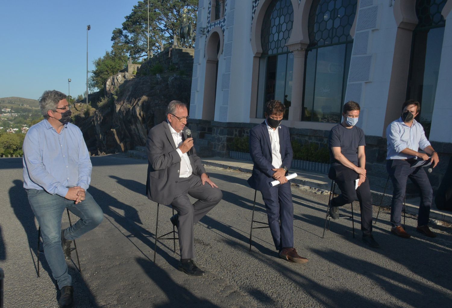 Kicillof desembarcó en Tandil, ratificó el rumbo de la reactivación y destacó la temporada récord