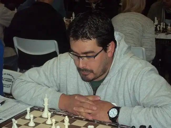 Rivero y Manevy lideran el Torneo Oficial de Segunda de ajedrez