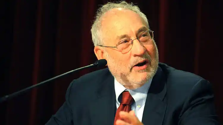 El Nobel de Economía, Joseph Stiglitz, recibe a SergioUrribarri en Nueva York
