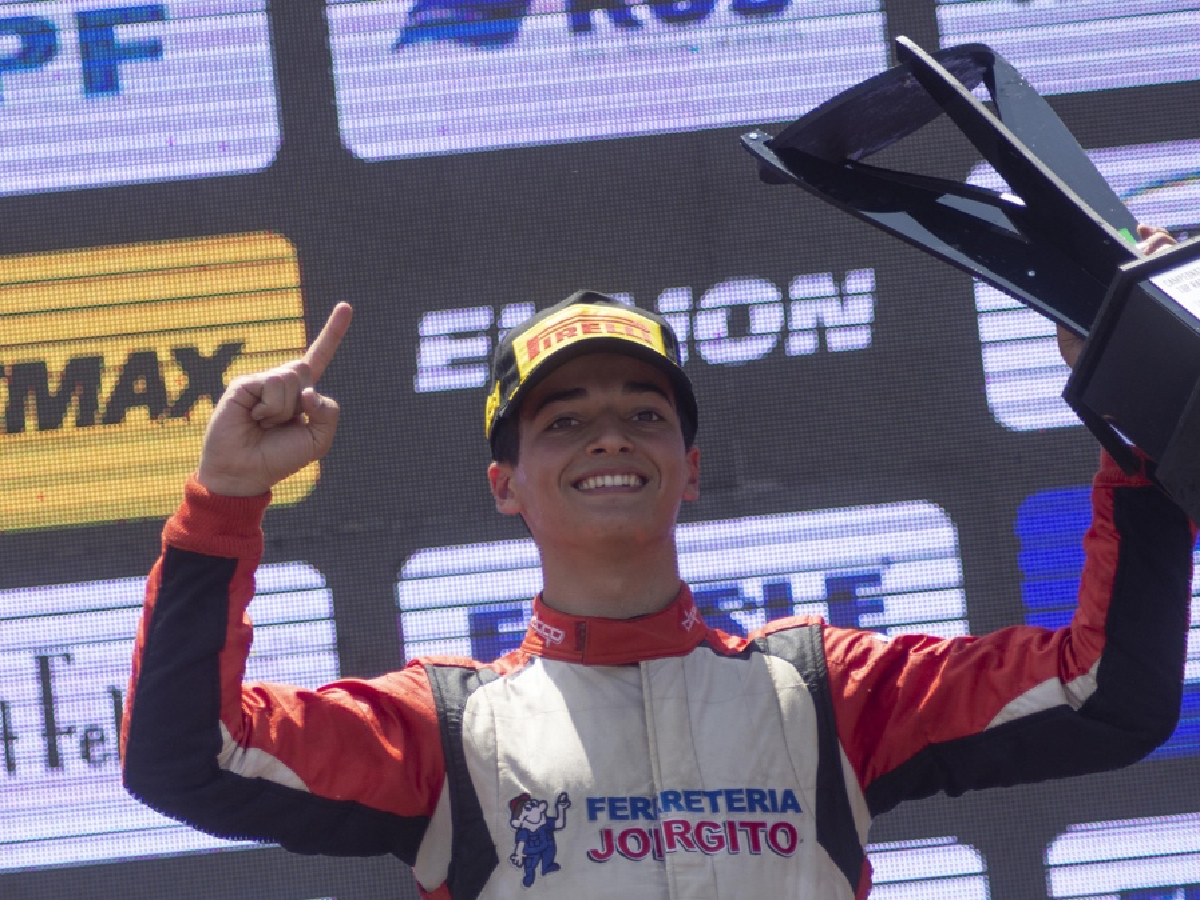 Barrio ganó de punta a punta en el Top Race V6