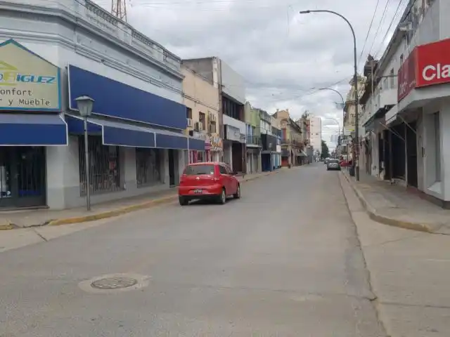 Comerciantes locales siguen pidiendo la extensión de los horarios