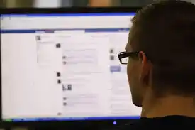 Corrientes: vendía títulos secundarios por Facebook y fue detenido