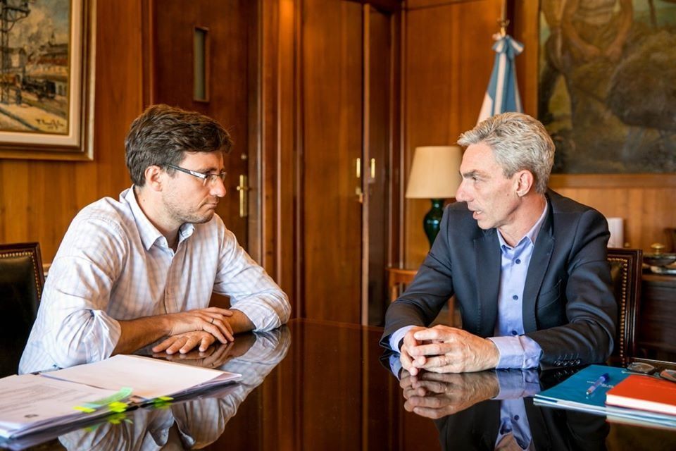 Morón: Intendente acordó con Nación medidas preventivas en el uso del transporte público