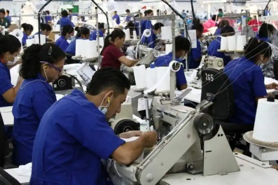 La movilidad laboral cayó a mínimos históricos en los primeros seis meses de 2024