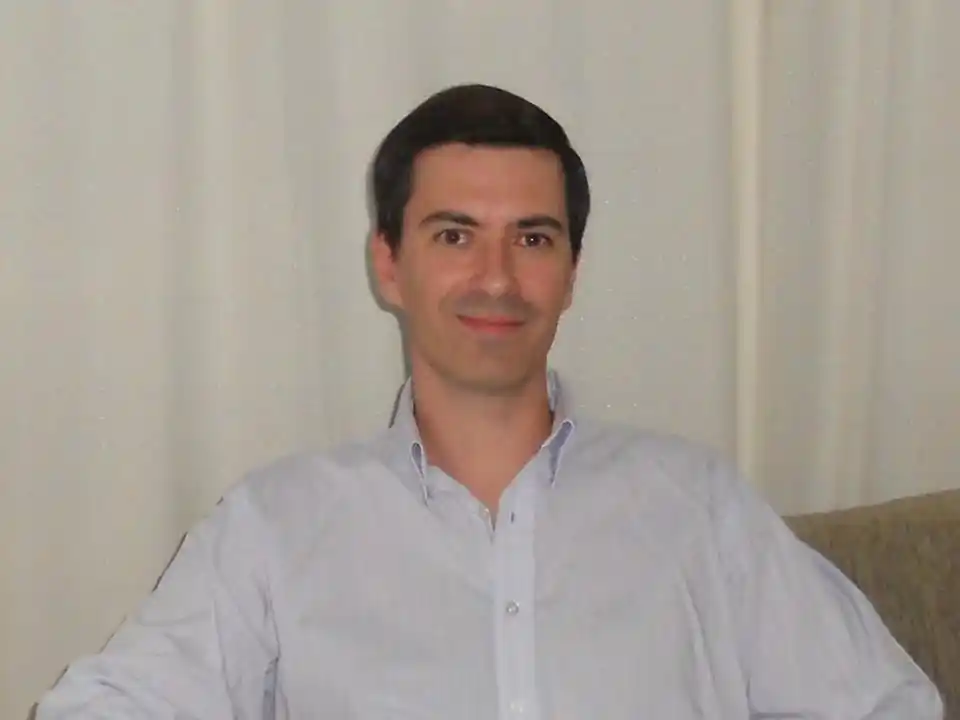 El Dr. Angel Abasto atiende los días miércoles el área de Psiquiatría del Hospital San Francisco de Asís