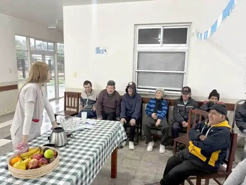 Pozo del Tigre: El hospital promueve la 
alimentación saludable en adultos mayores