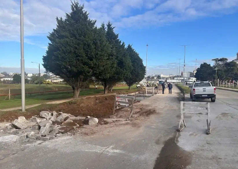 Los trabajos forman parte de un plan integral de recuperación de la red vial interna del puerto.
