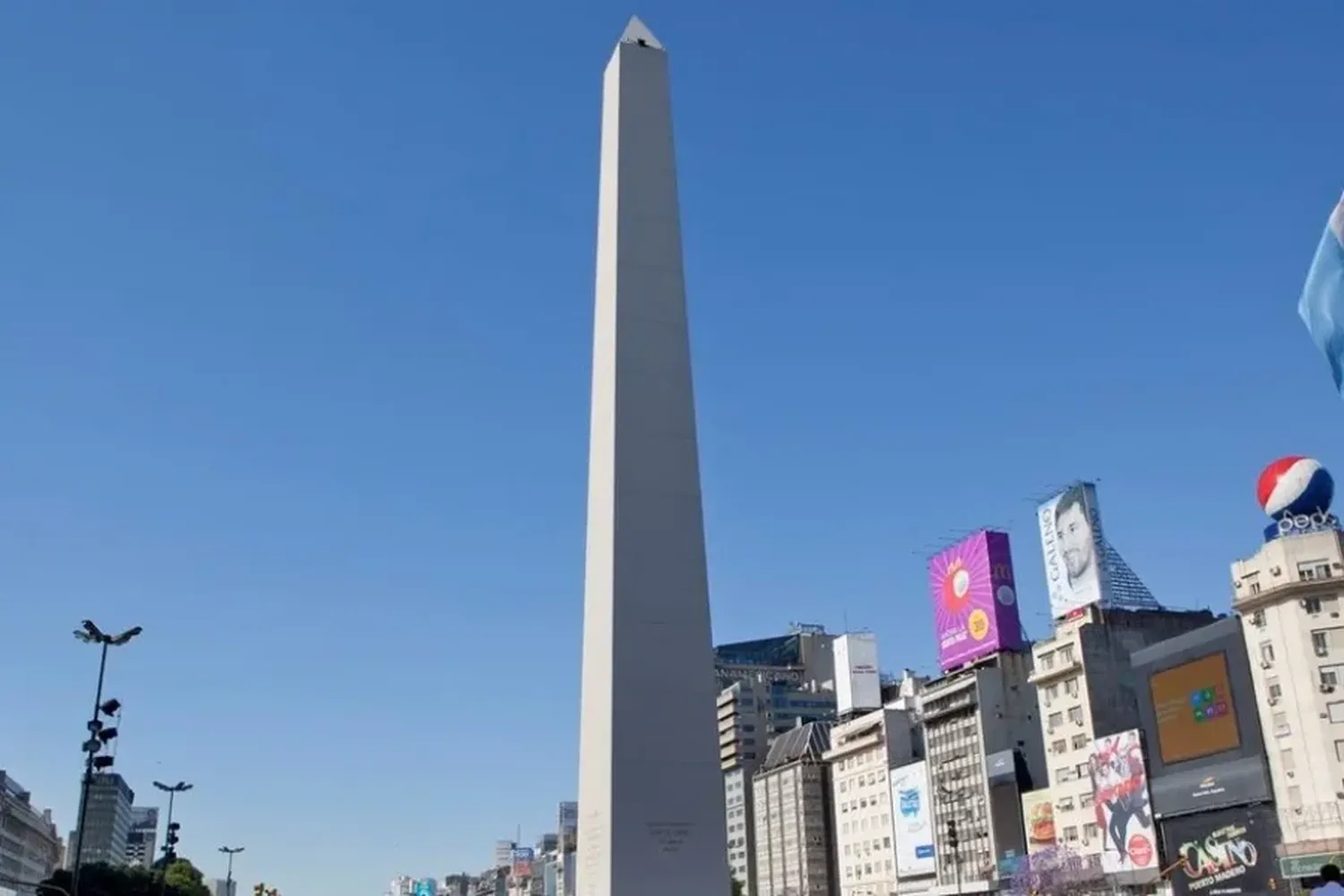 Desde el Observatorio Turístico estimaron que el número total de visitantes para estas vacaciones de invierno alcanzará el medio millón de visitantes, superando los más de 490 mil turistas que arribaron a la Ciudad durante el receso invernal de 2022.