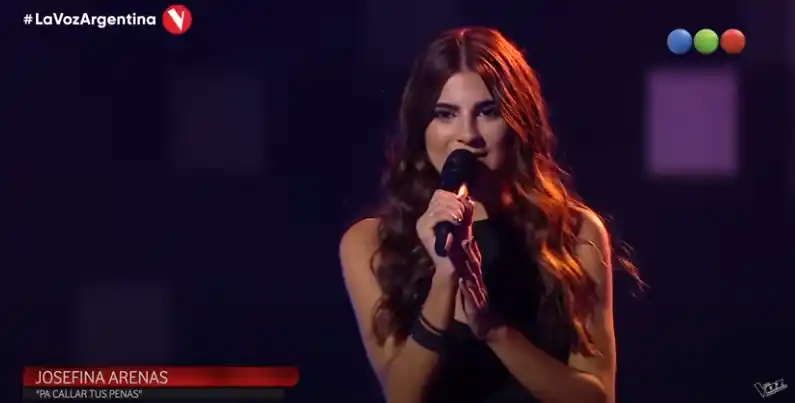 La tandilense Josefina Arenas se presentó en La Voz Argentina y Soledad Pastorutti la eligió para su equipo