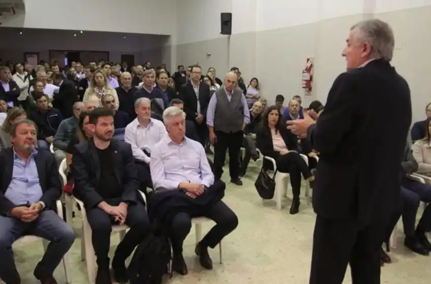 Gerardo Morales presidió un encuentro con candidatos a Intendentes de toda la Provincia