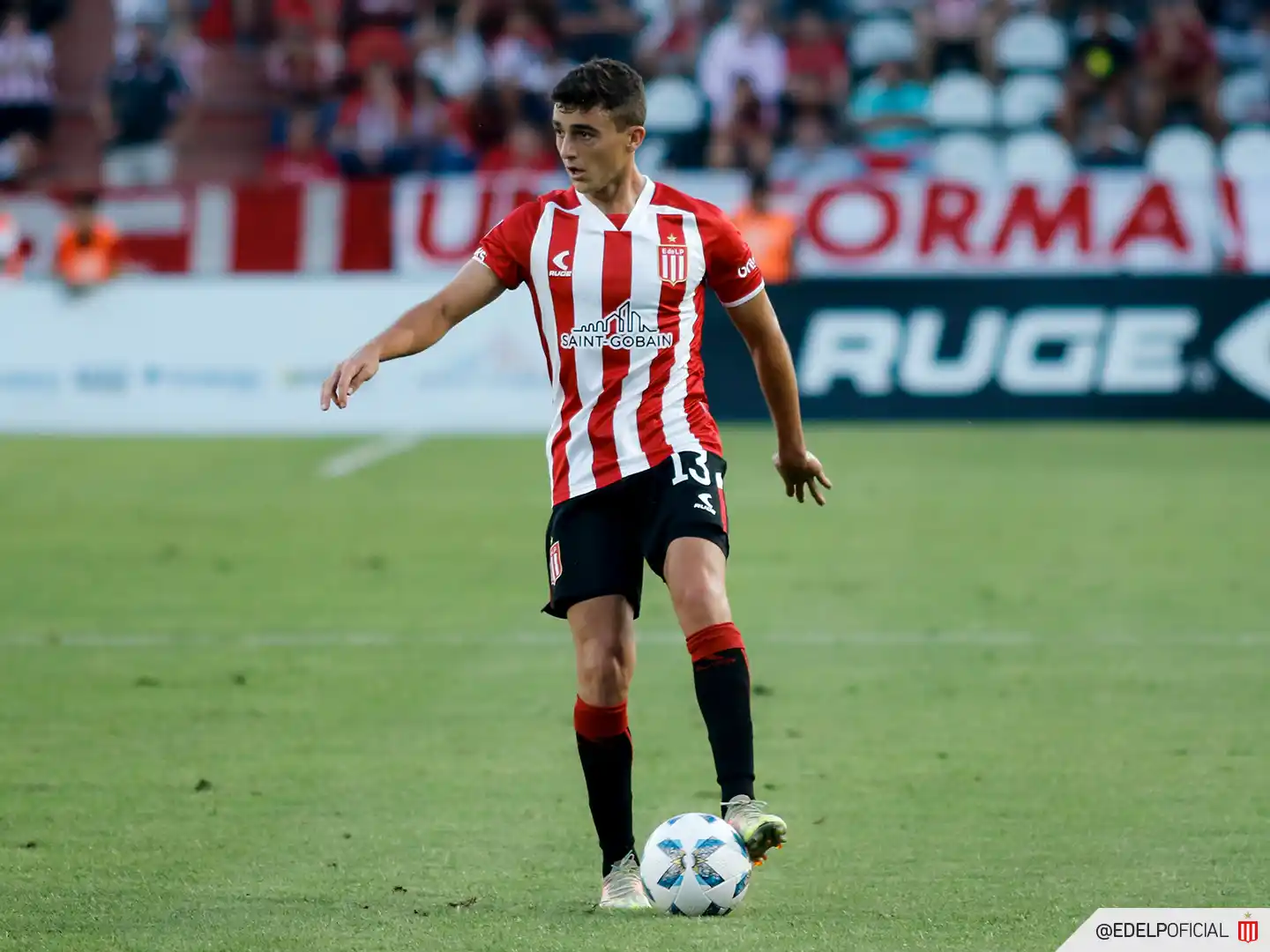 El "Vasco" Benedetti, otro de los casos de dengue en el fútbol argentino.
