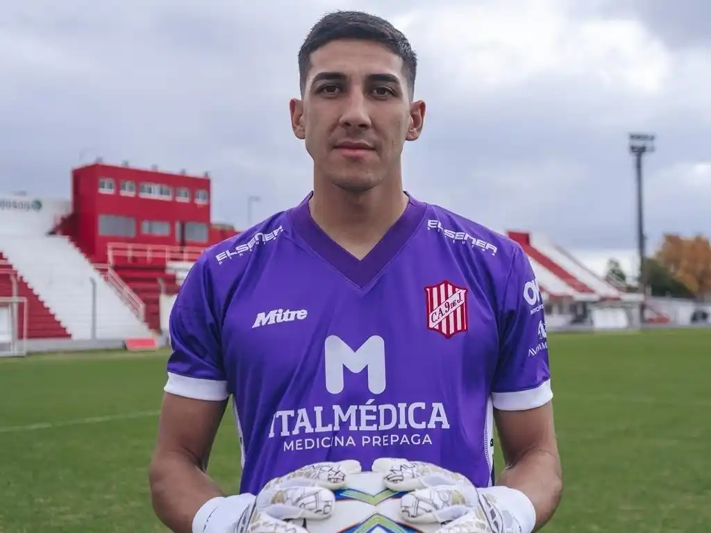 El arquero del León, Joaquín Gómez, sufrió la ruptura del ligamento cruzado anterior de una de sus rodillas durante el último partido en Villa Ramallo. Foto: Prensa 9 de Julio