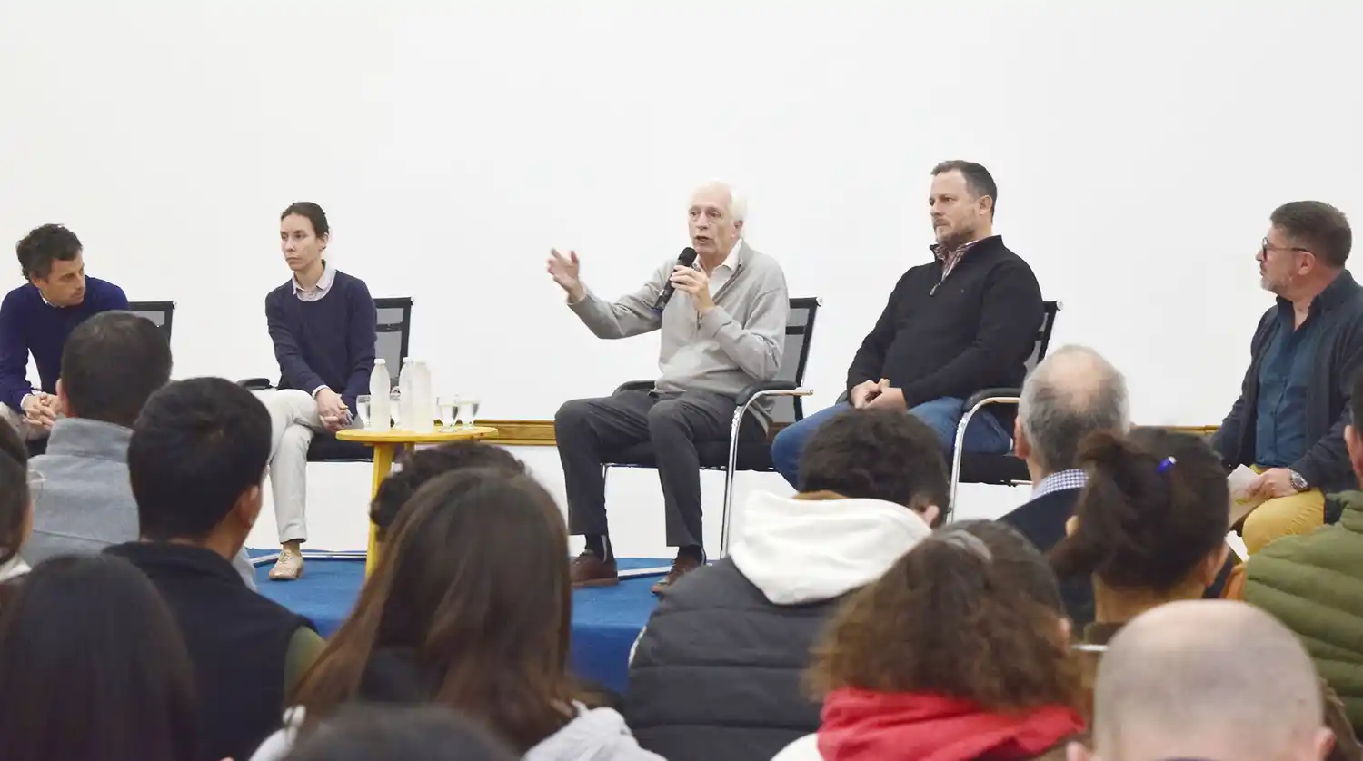 Educación e integración con el sector privado, ejes del plan de sustentabilidad agropecuaria