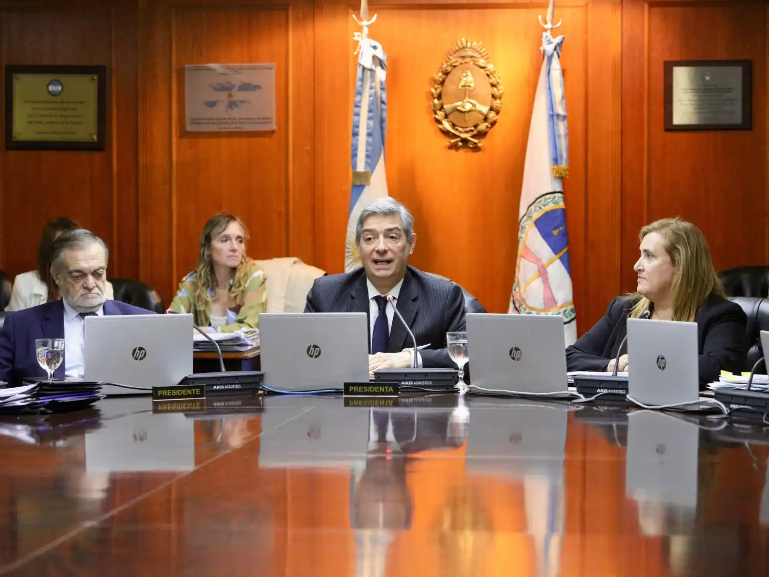 Sorpresiva presencia de Rosatti en el Consejo de la Magistratura donde se debate el reglamento de concursos: "Vamos a trabajar con el consenso de todos"